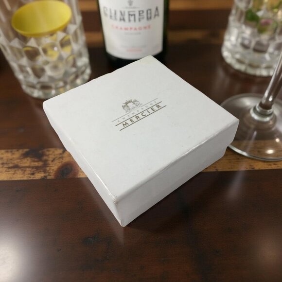 Vintage Champagne Mercier Coaster Set of 4 in Box – White Porcelain with Gold Tr - Picture 5 of 5